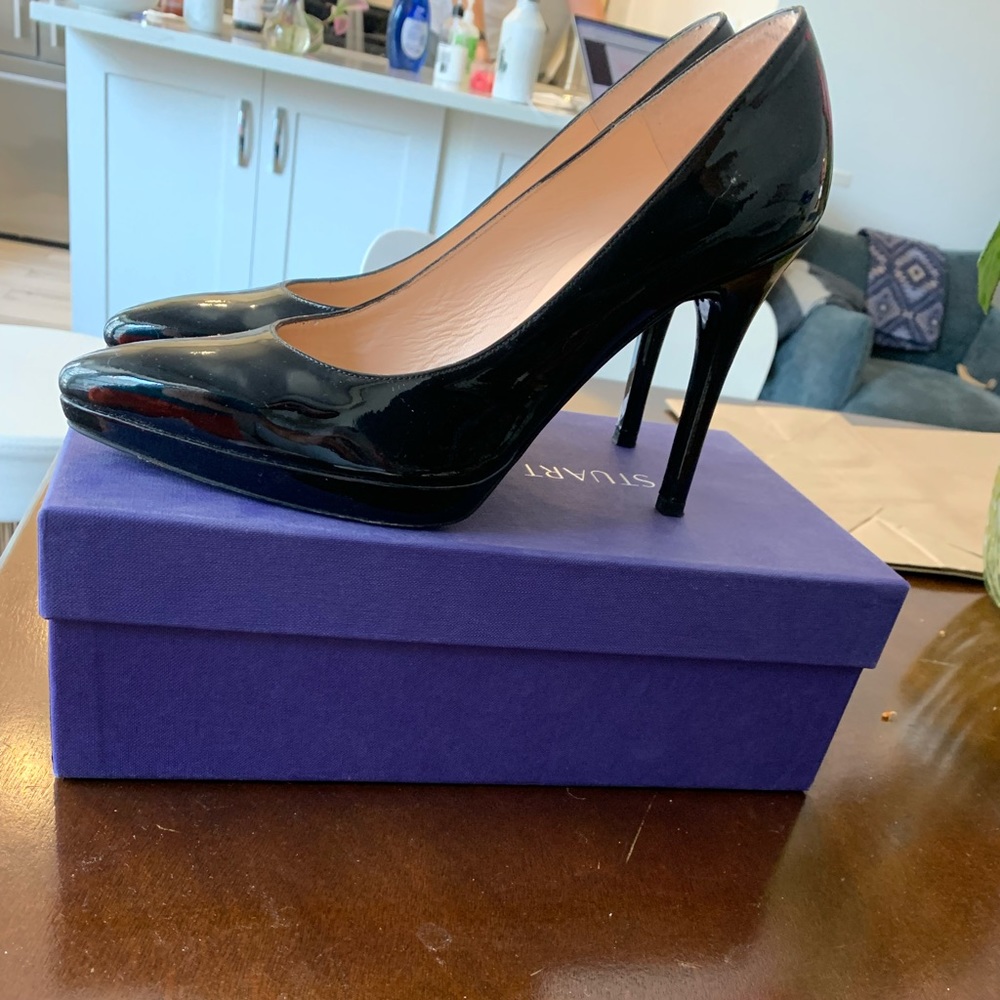 Stuart Weitzman black patent leather pointed heels